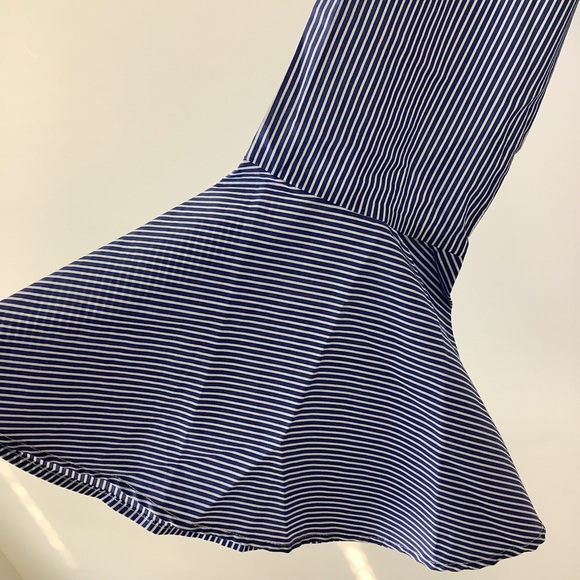 Floral embroidery blue white stripe blouse bell sleeve - Picture 5 of 8